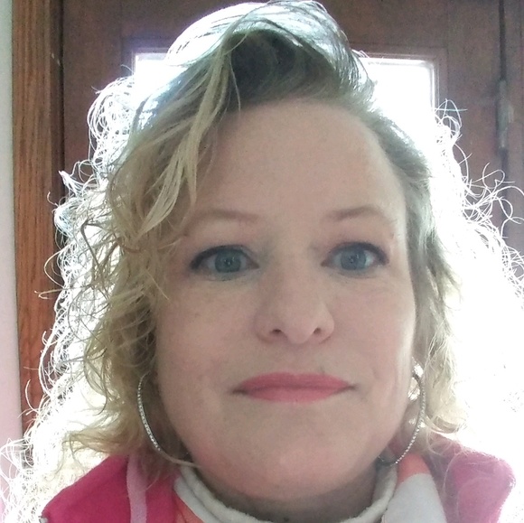 Meet your Posher, Kerry - Picture 1 of 1